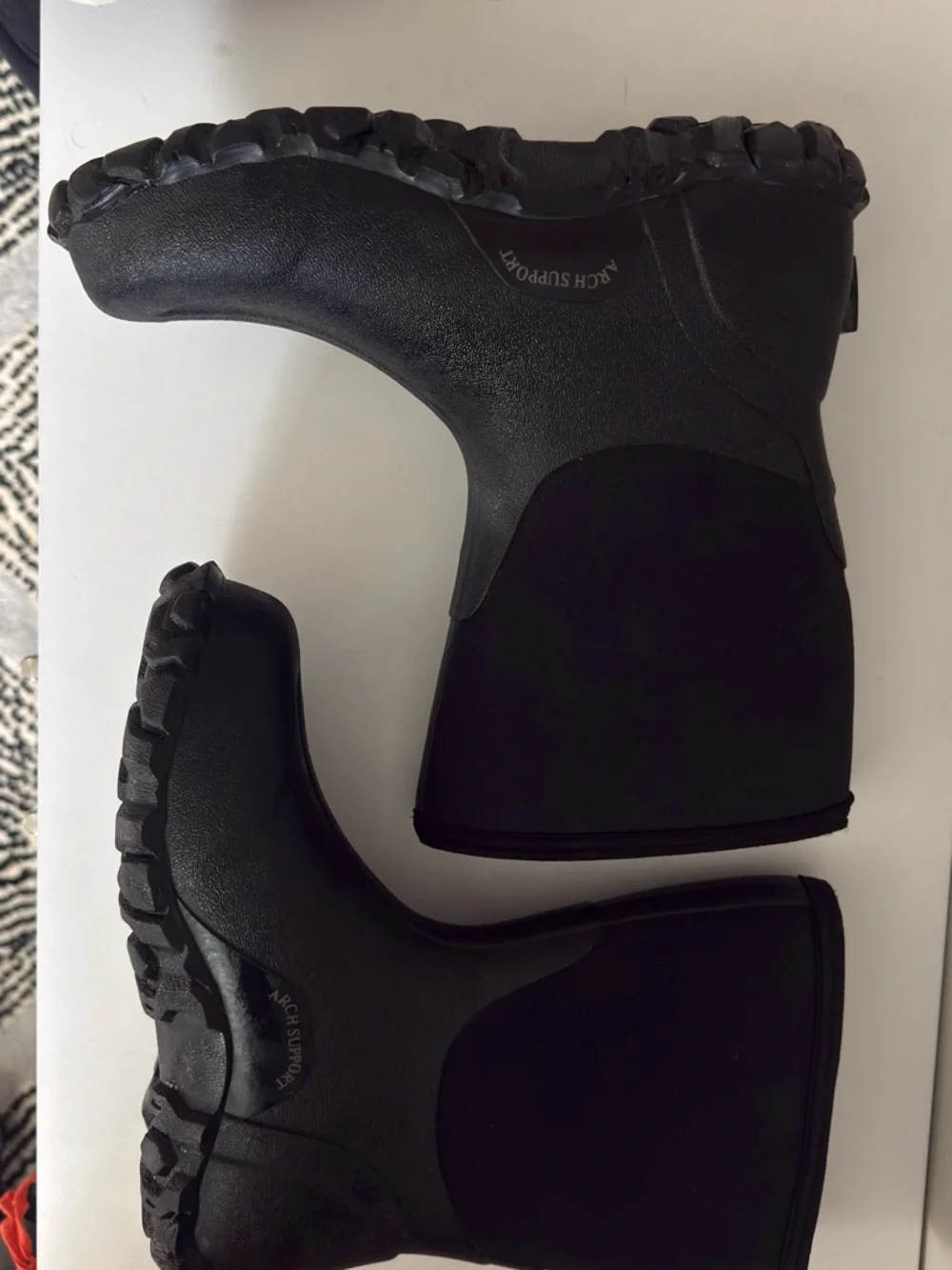 I Bogs Men’s Classic Mid Waterproof Boots Black Size 9
